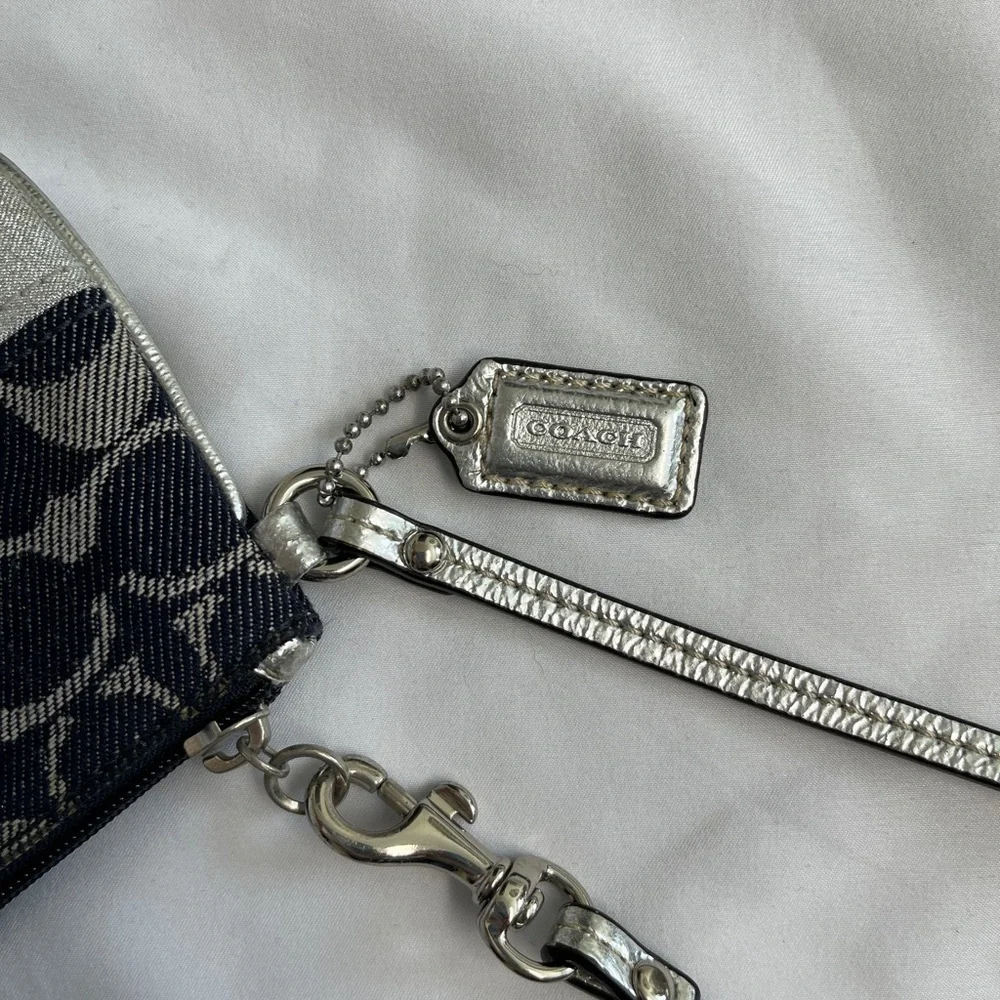 Coach EUC, zippered wristlet, blue & silver denim, clean, interior pkt, - Picture 10 of 13